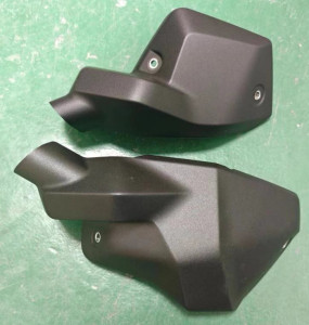 Cache du Cylindre Carbone pour BMW R 1300 GS 2023- Carbone+Fibre de Verre | Toile Contraignant | Brillant